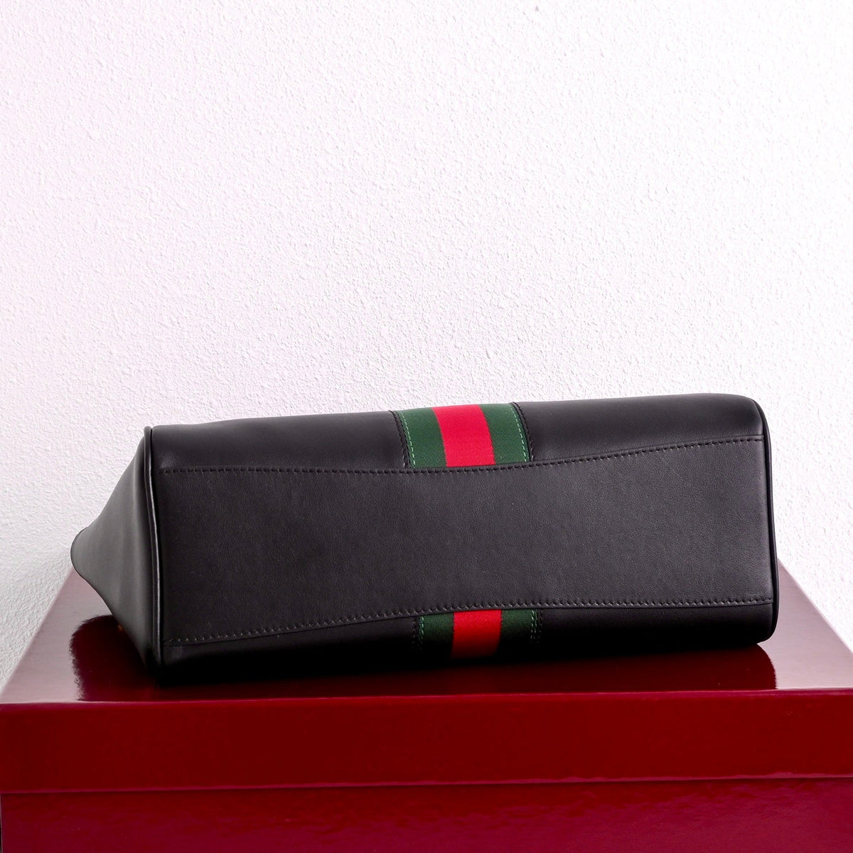 Gucci GG Paparazzo Medium Top Handle Bag-875018