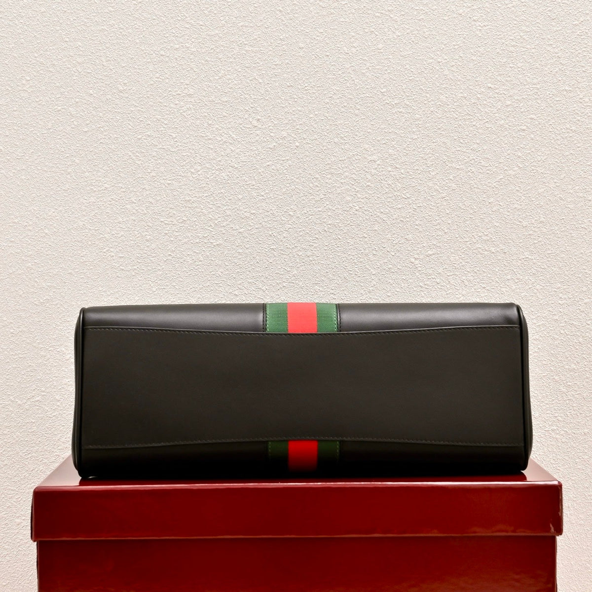 Gucci Generation GG Paparazzo Large Top Handle Bag-875019