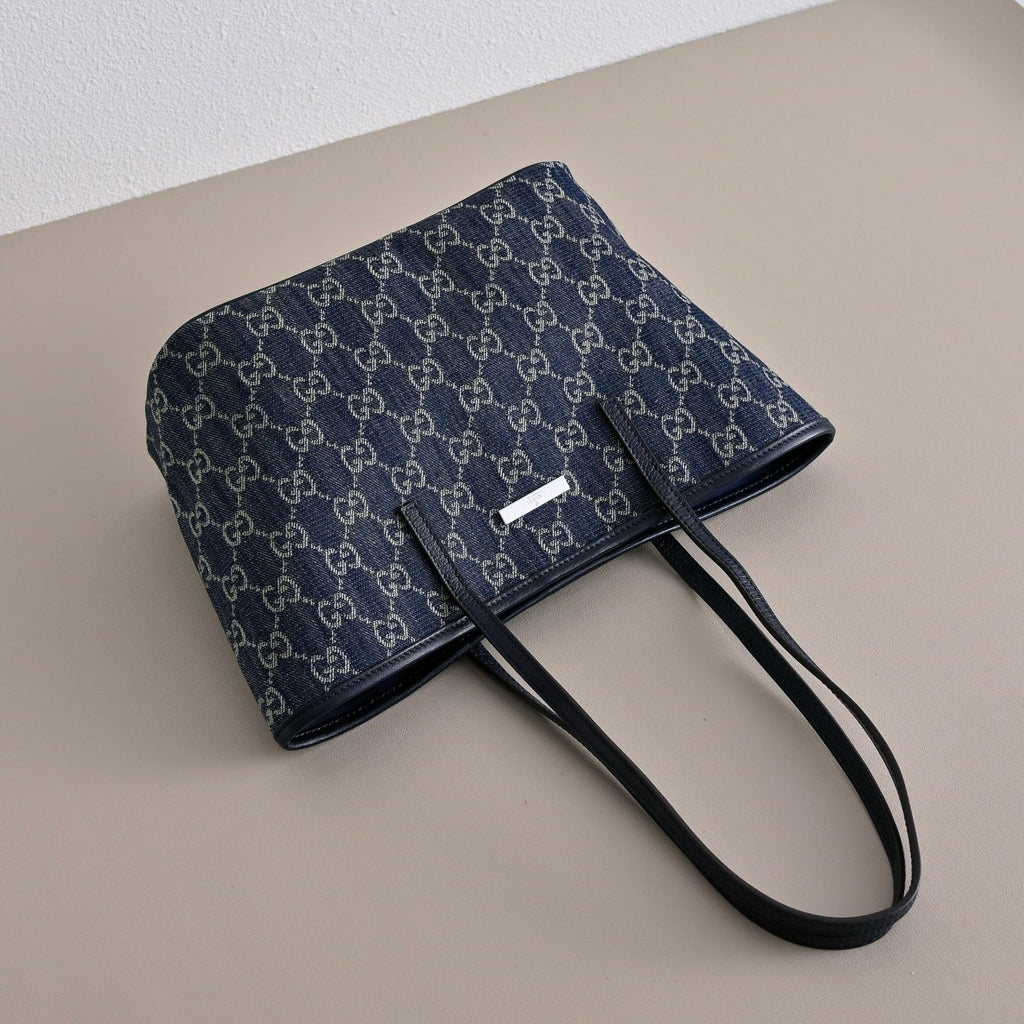 GUCCI Generation Gucci GG Denim Small Tote Bag-875236