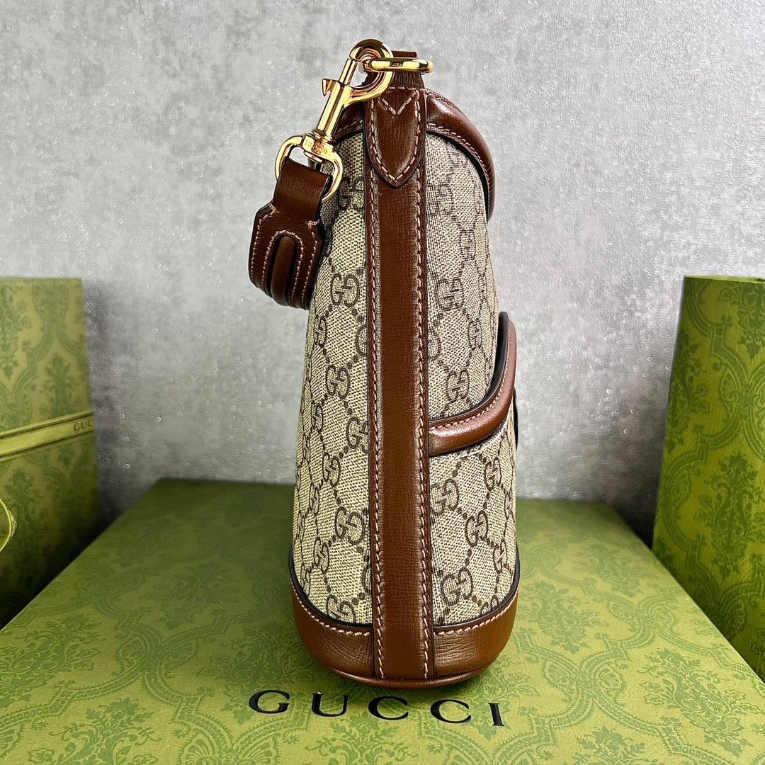 GUCCI GG Retro Bucket Bag-696011