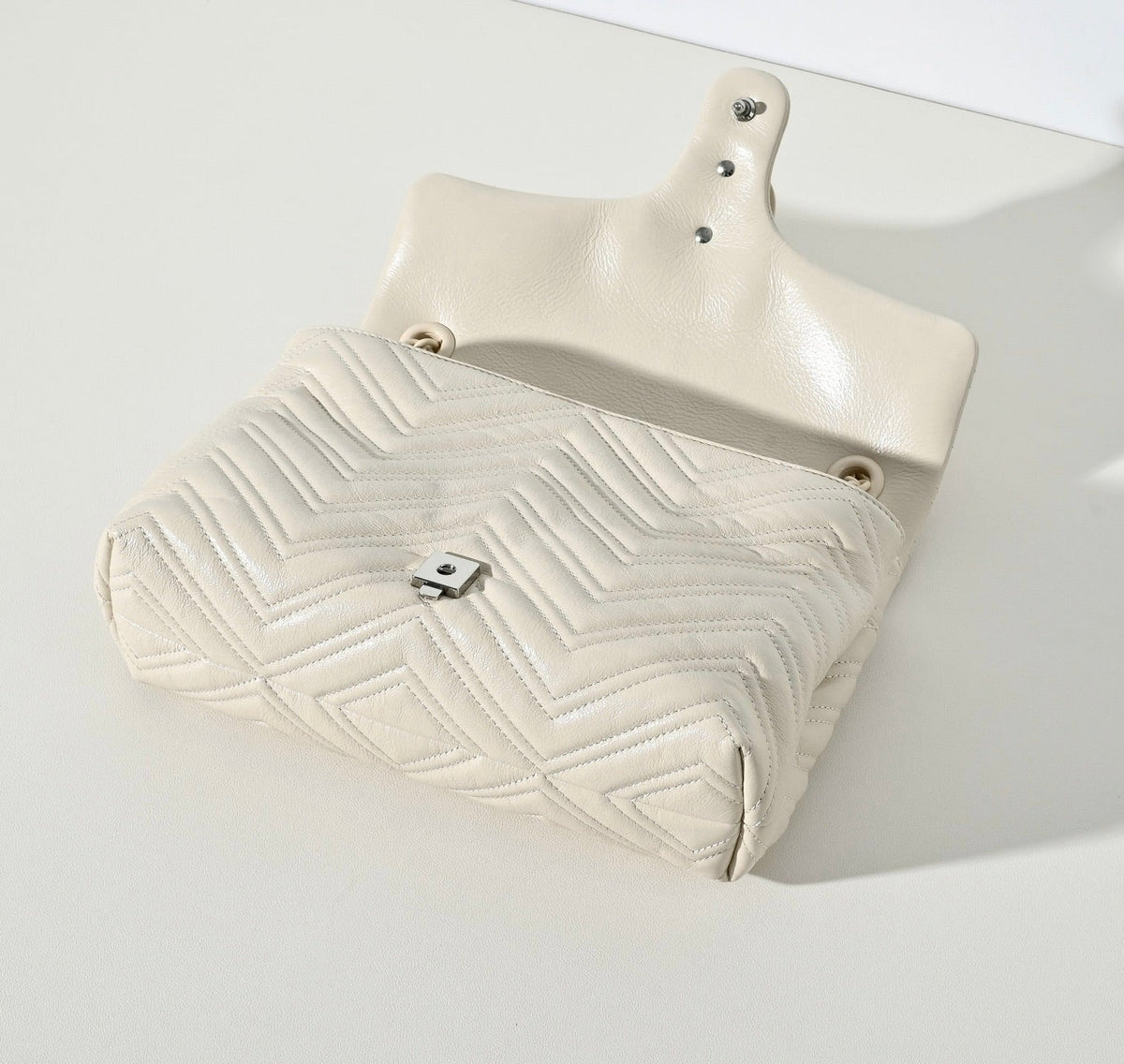 Gucci GG Marmont Pleated Calfskin Shoulder Bag-850676