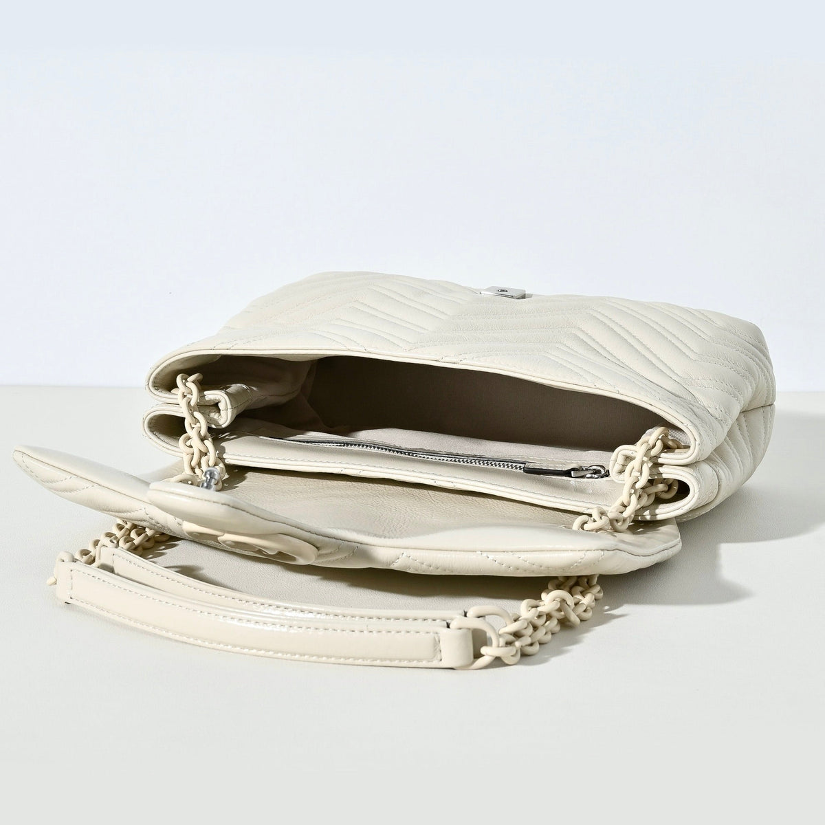 Gucci GG Marmont Pleated Calfskin Shoulder Bag-850676