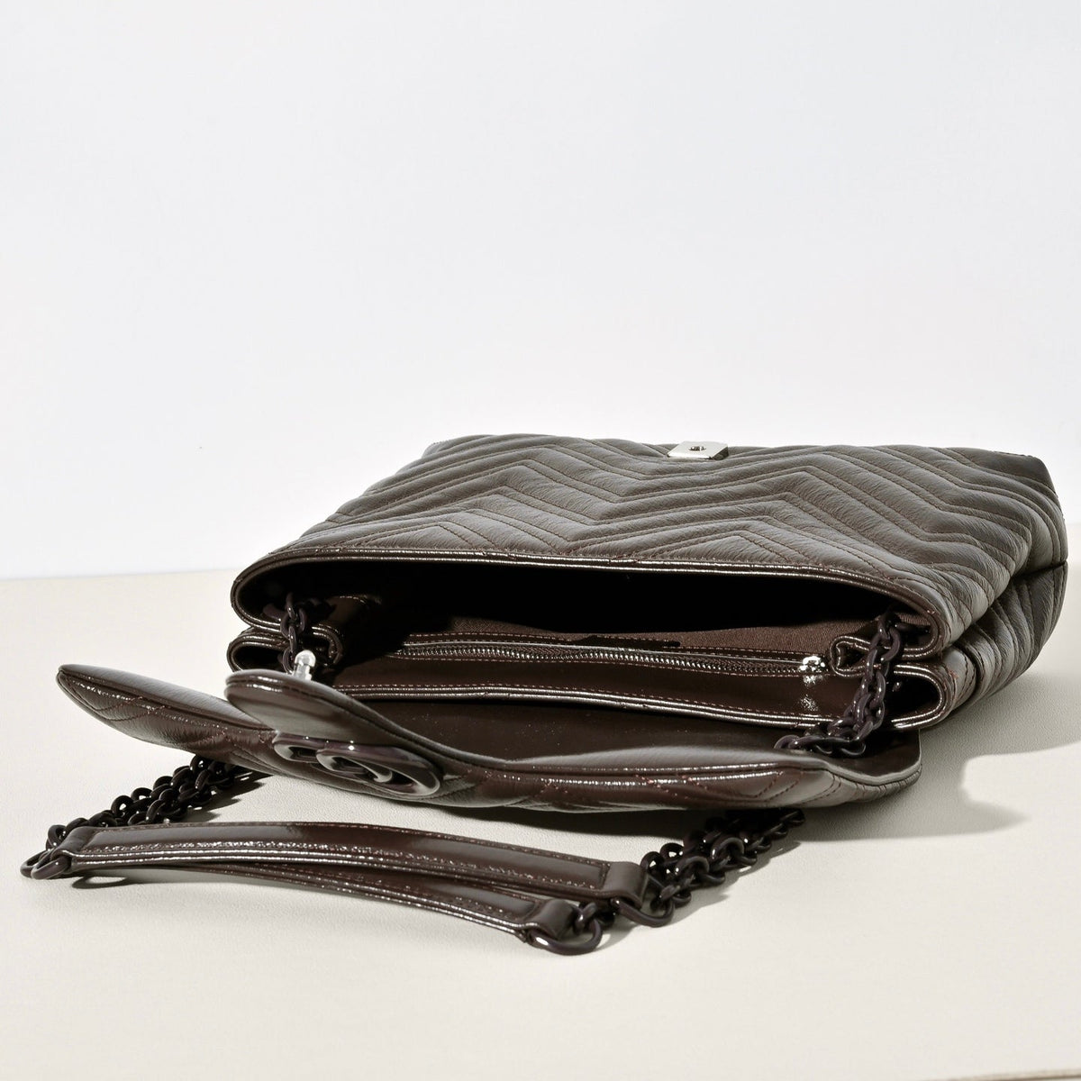 Gucci GG Marmont Pleated Calfskin Shoulder Bag-850676